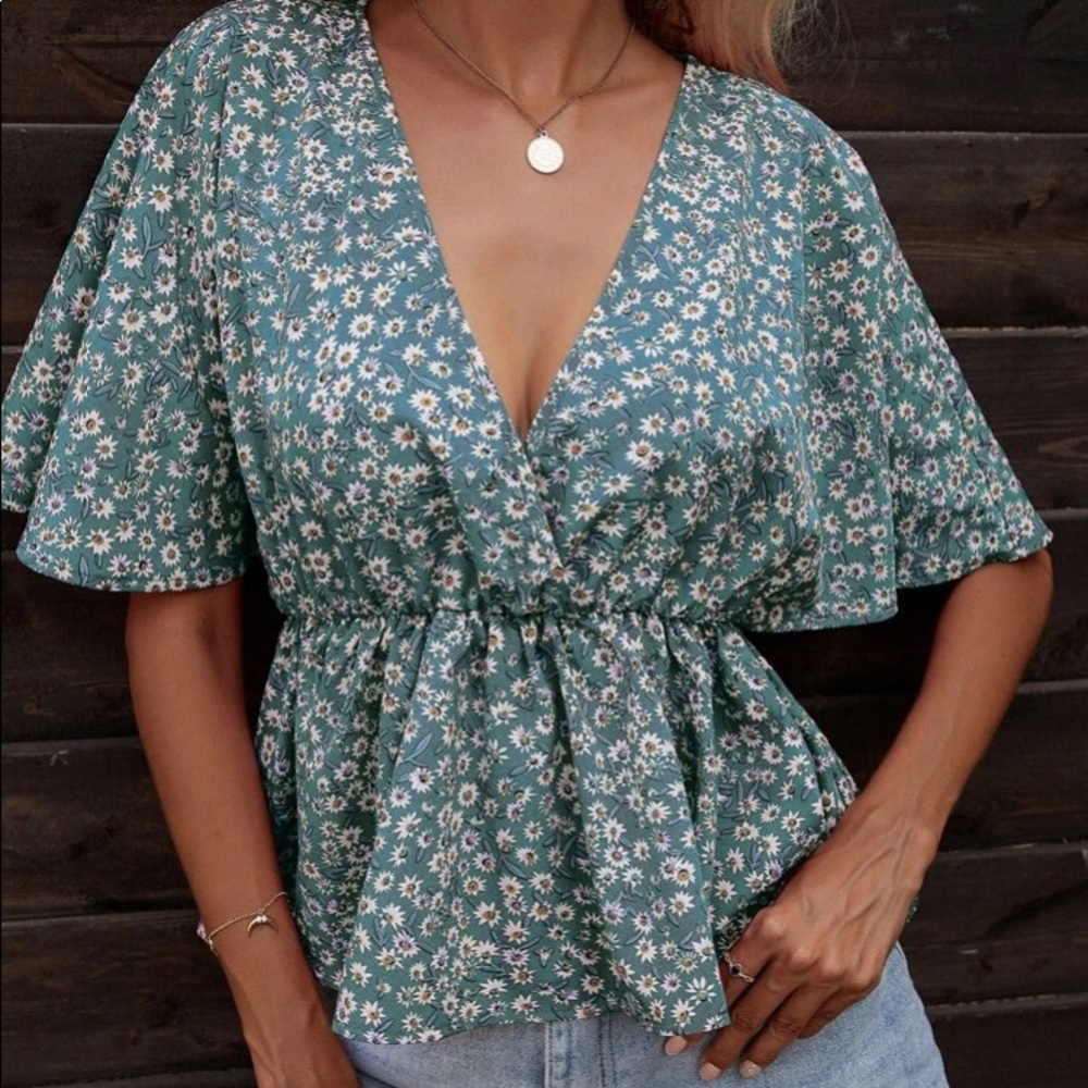 Cute Blue floral peplum top